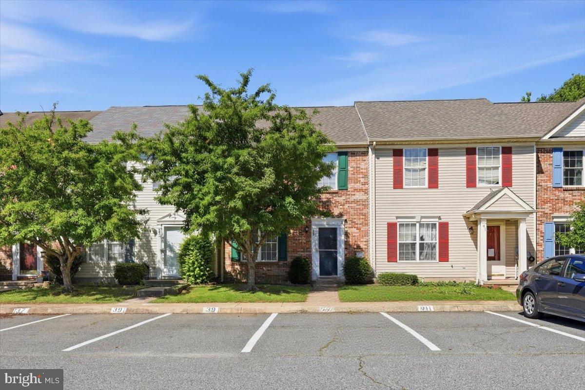 39 CHARTWELL COURT