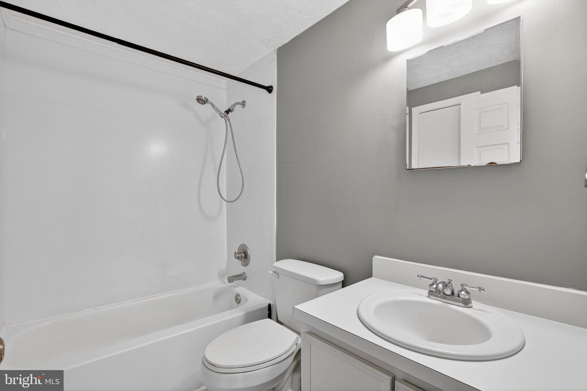 CLIFFTON ON THE POTOMAC - Residential