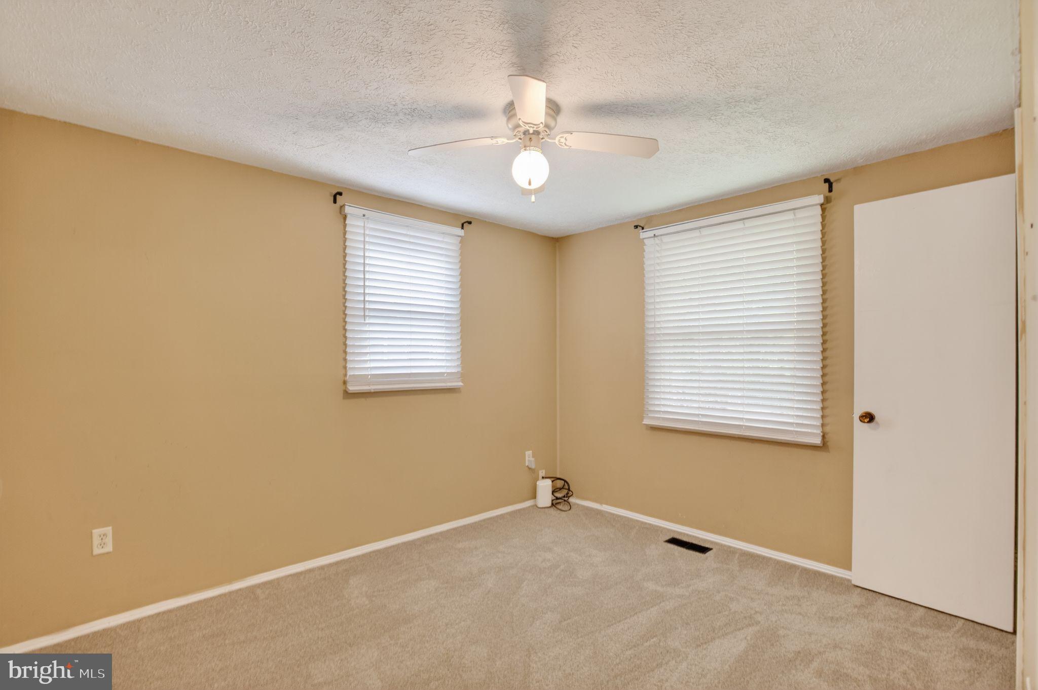 CLIFFTON ON THE POTOMAC - Residential