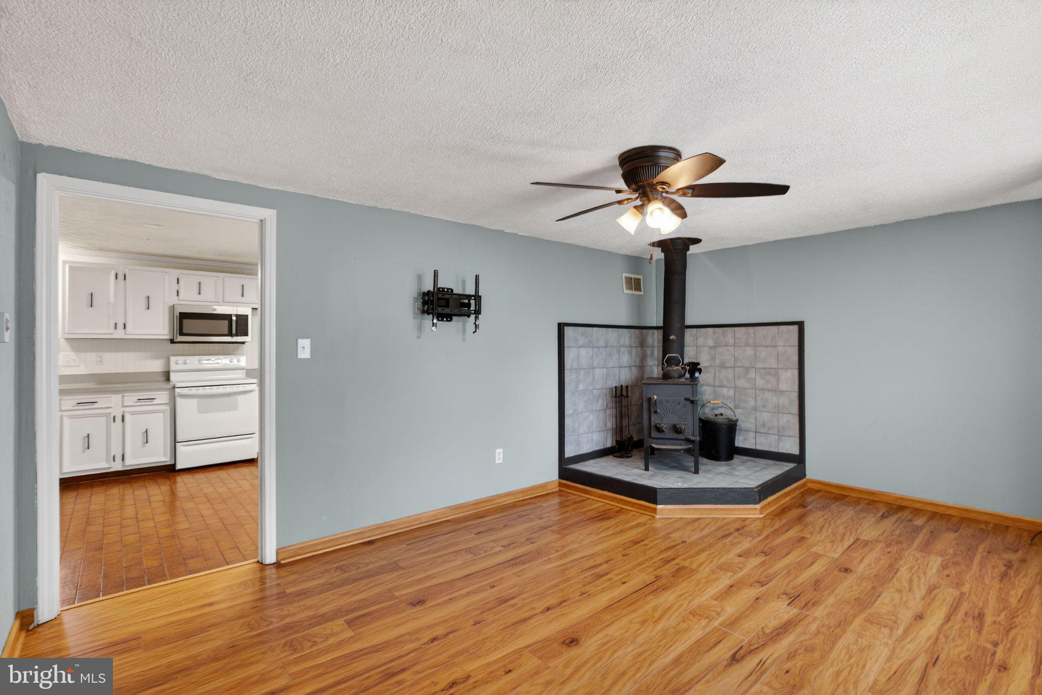 CLIFFTON ON THE POTOMAC - Residential