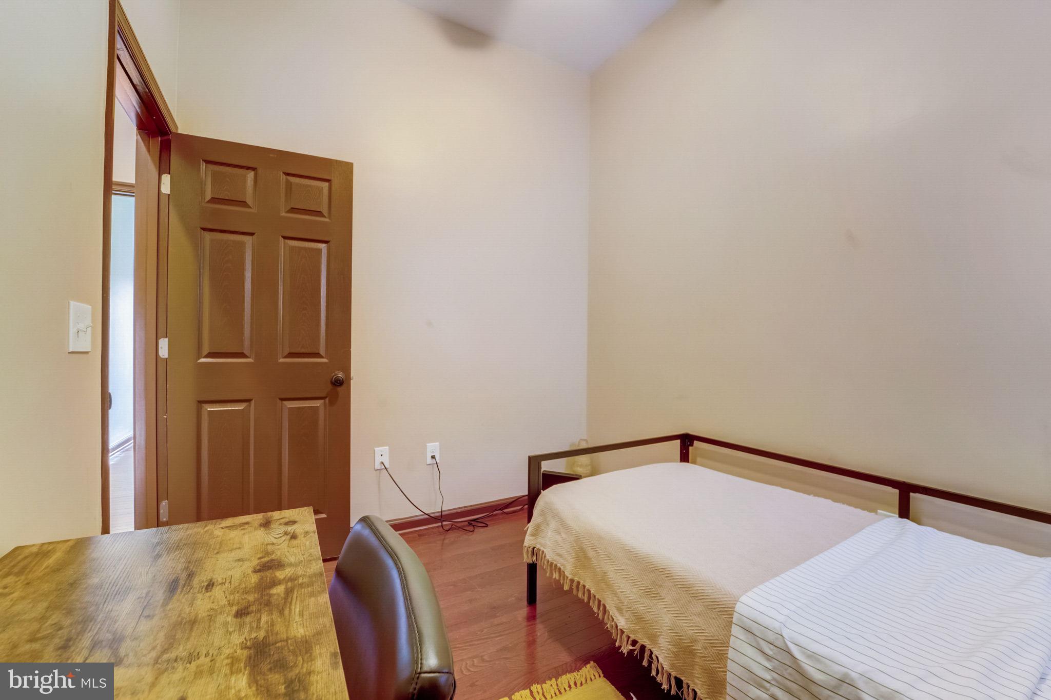 WASHINGTON VILLAGE - Residential Lease