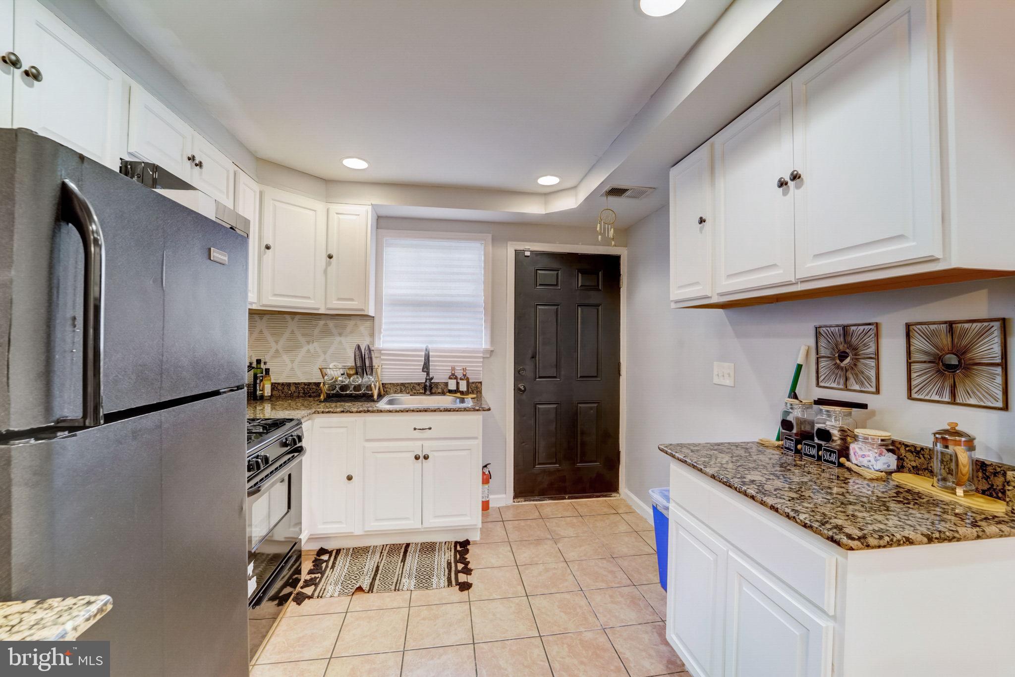 WASHINGTON VILLAGE - Residential Lease