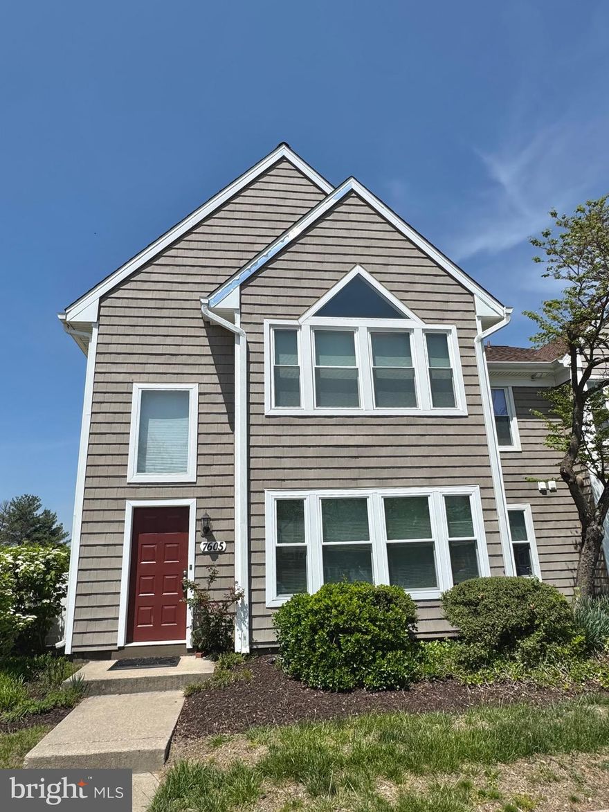 7605 Stony Creek Lane – Woodland Village Gem!
Bright & airy with vaulted ceilings, large windows, and an open-concept layout perfect for entertaining. Features:
•