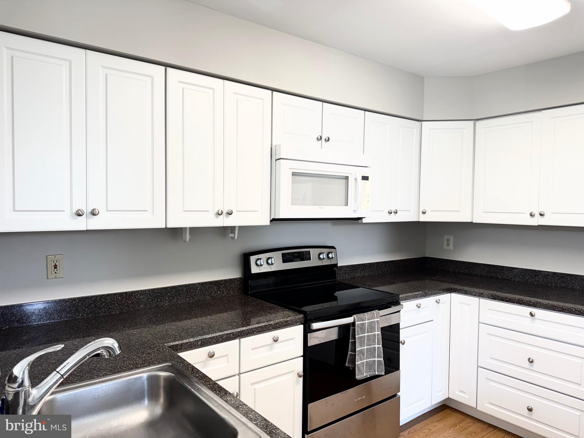 WOODLAND VILLAGE - Residential