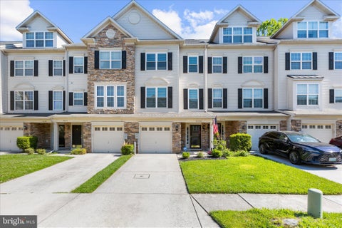 Townhouse For Sale - 9128 Marlove Oaks Lane<br/> OWINGS MILLS, MD 21117