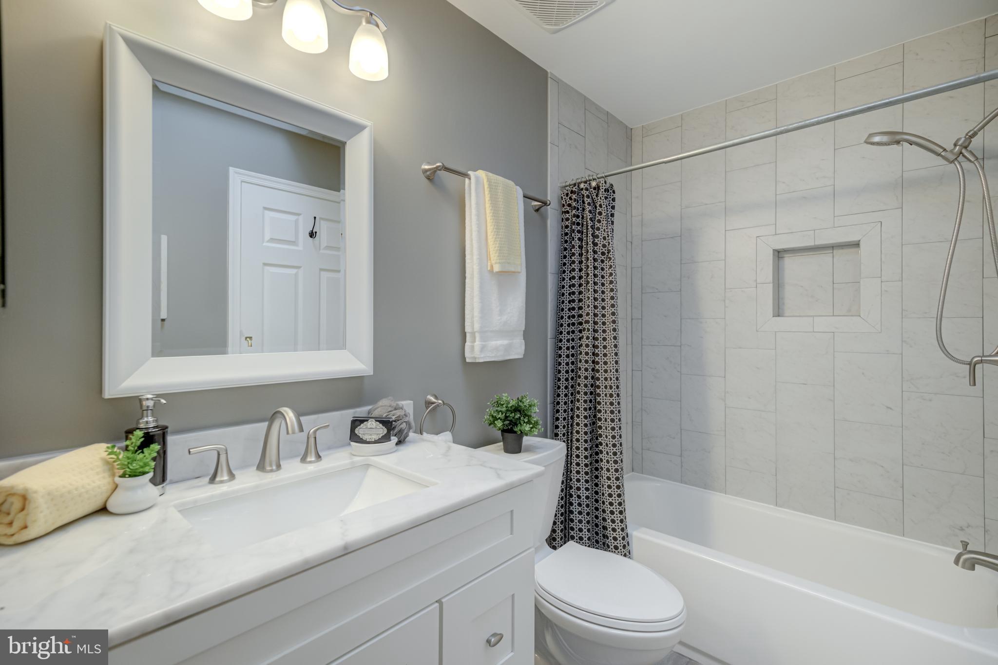 COUNTRYSIDE - Residential