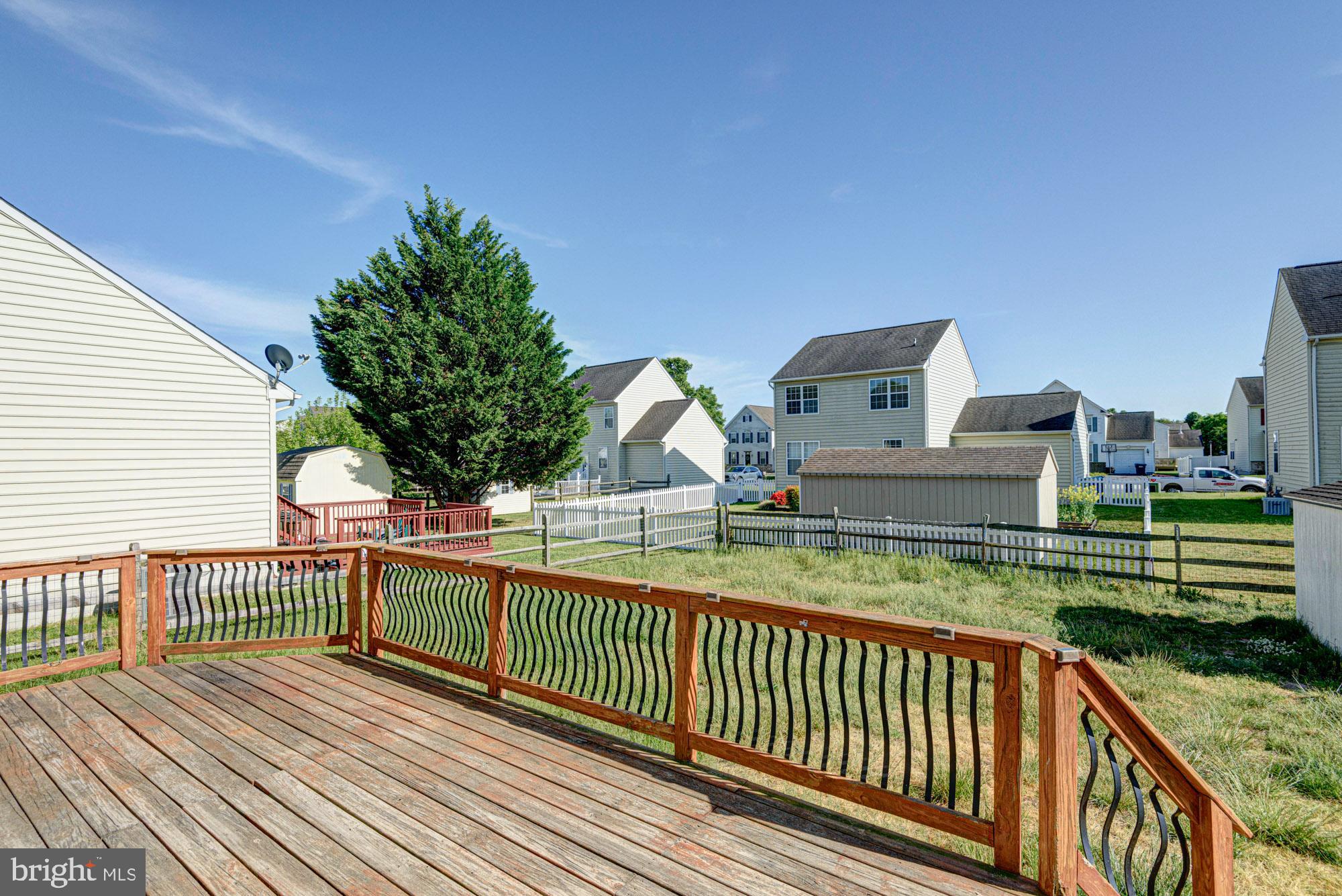 BOMBAY WOODS - Residential