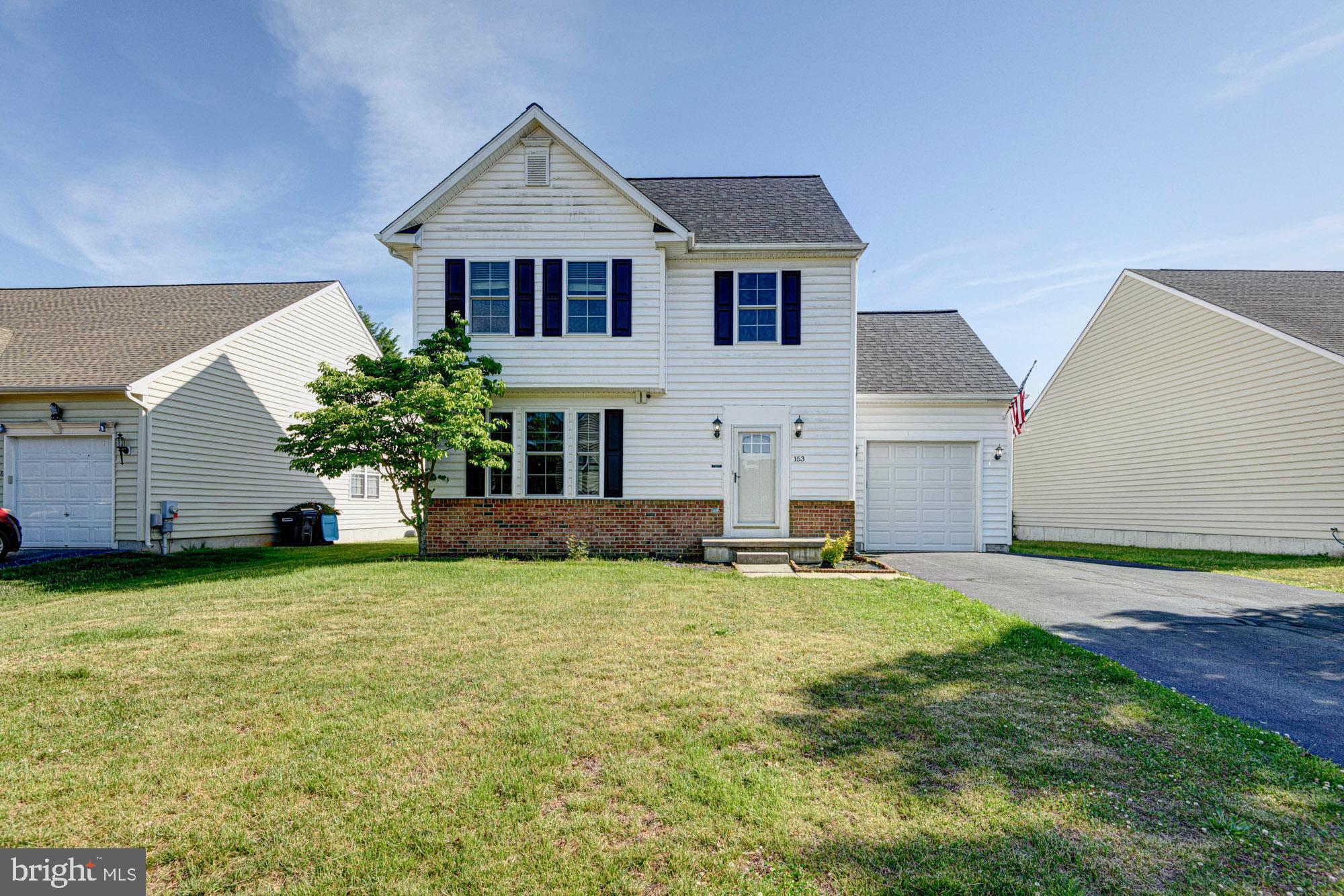 BOMBAY WOODS - Residential