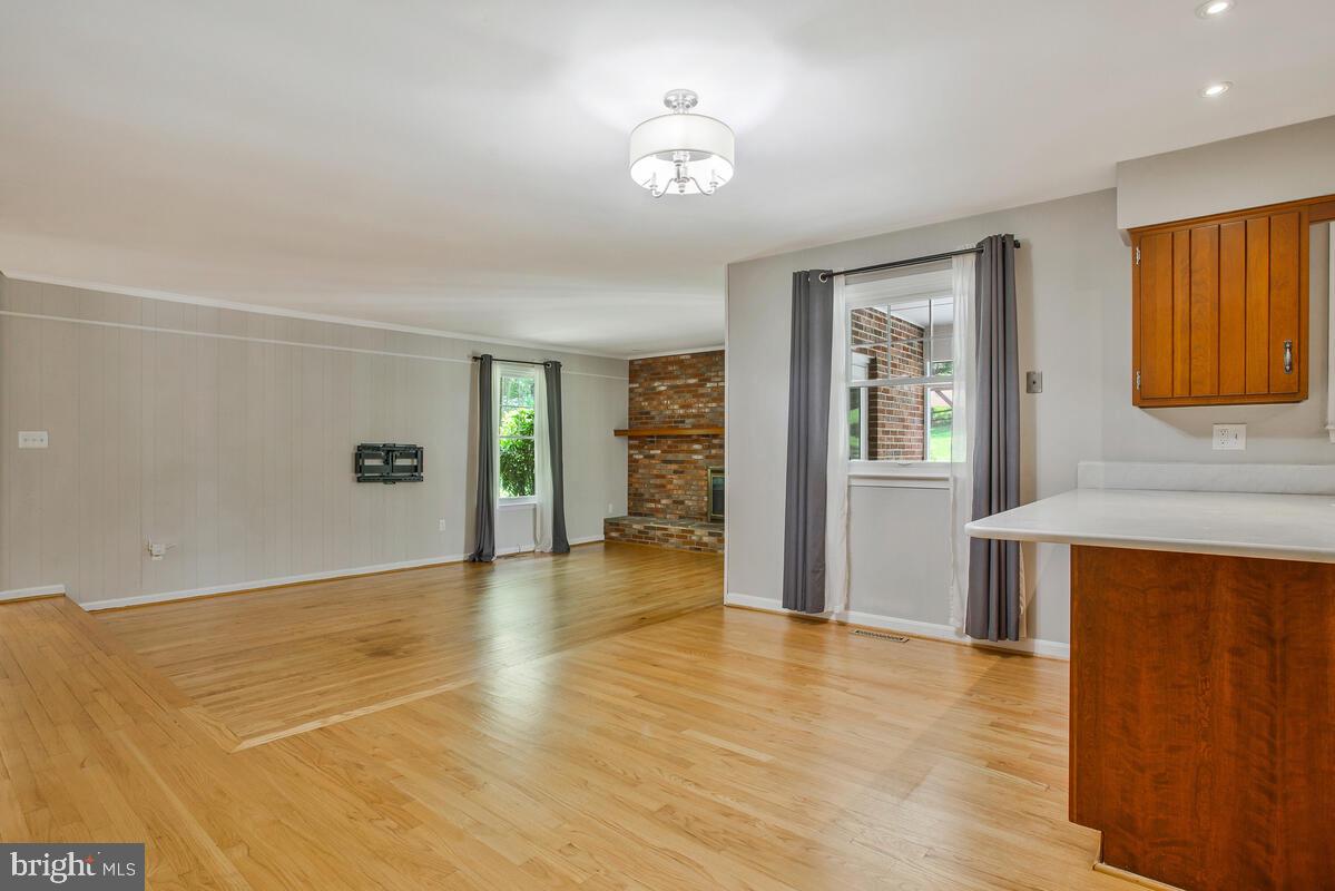 737 APPOMATTOX ROAD W