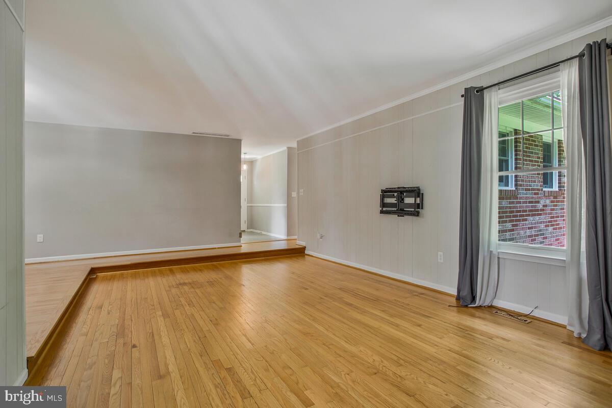 737 APPOMATTOX ROAD W
