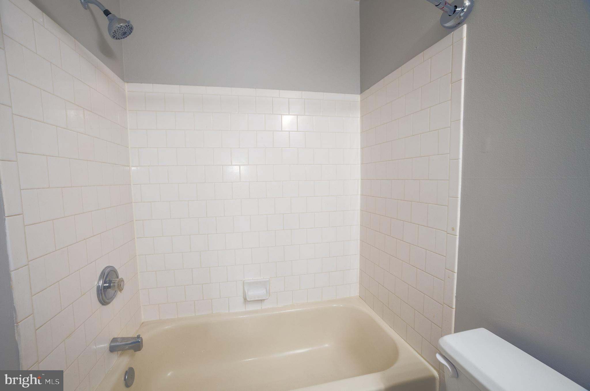 KINGSTON WOODS SUB - Residential Lease