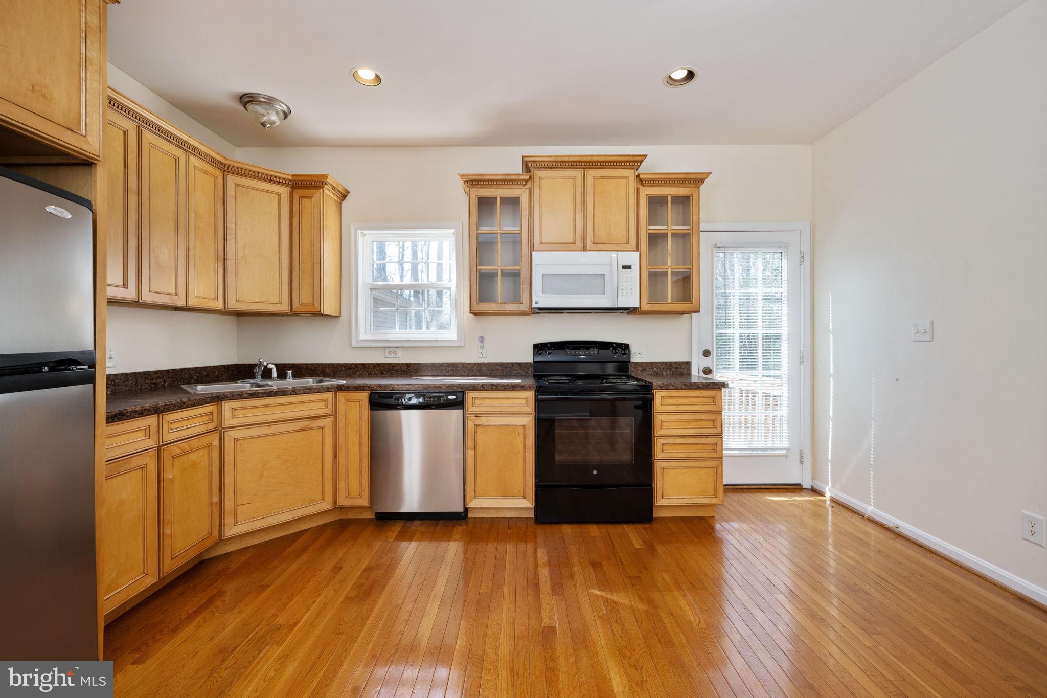 STRATFORD HARBOUR - Residential