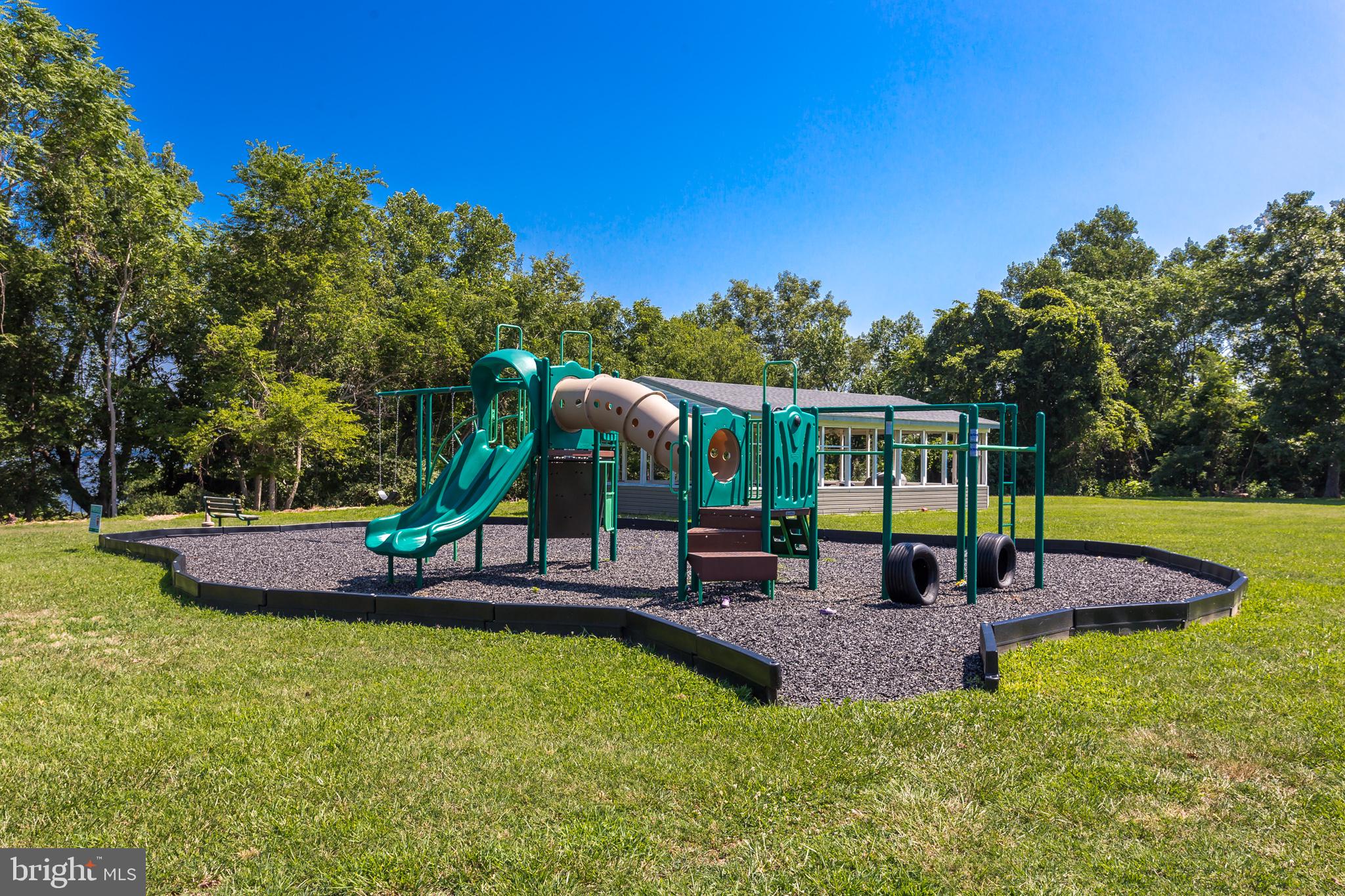 STRATFORD HARBOUR - Residential