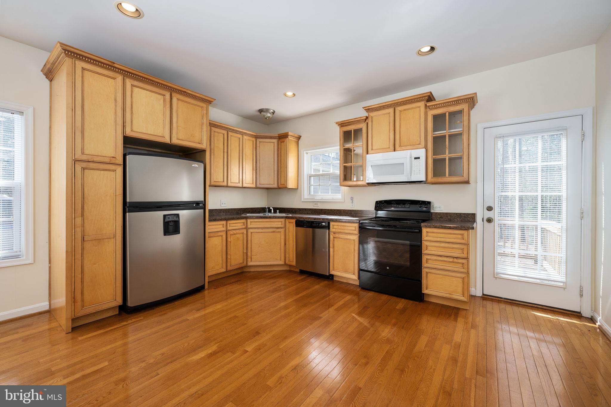 STRATFORD HARBOUR - Residential