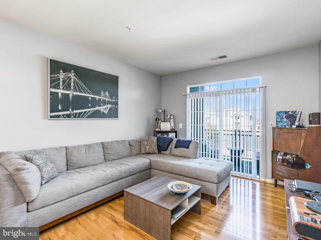 THE ADDISON AT ST PAUL - Residential Lease