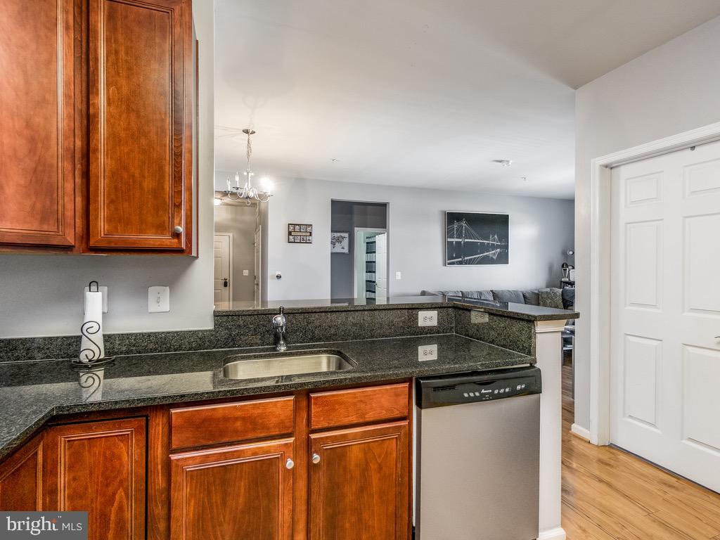 THE ADDISON AT ST PAUL - Residential Lease