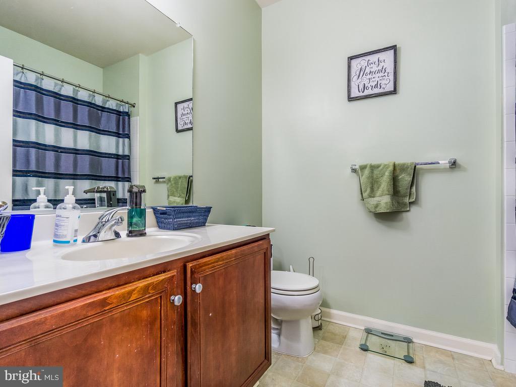 THE ADDISON AT ST PAUL - Residential Lease