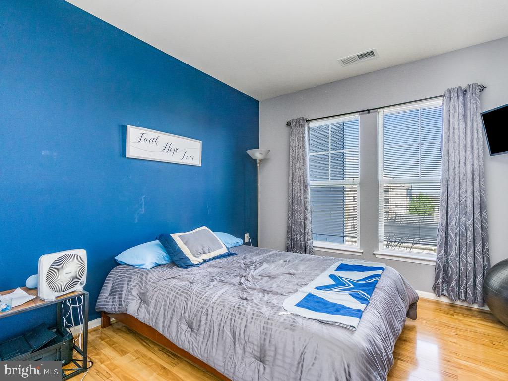 THE ADDISON AT ST PAUL - Residential Lease