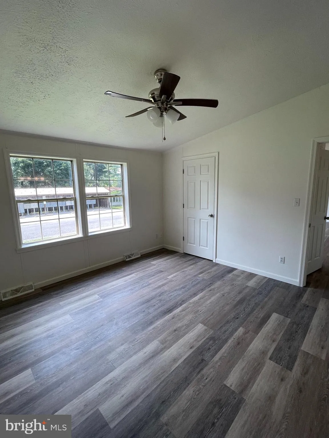 Chambersburg, Pennsylvania 17202, United States, 3 Bedrooms Bedrooms, ,2 BathroomsBathrooms,Residential,Coming Soon,185210