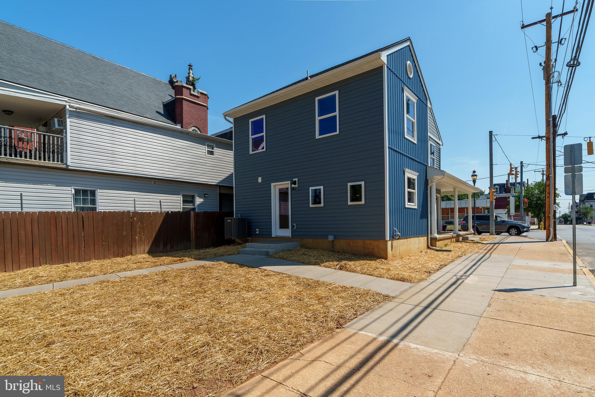 254 S QUEEN STREET