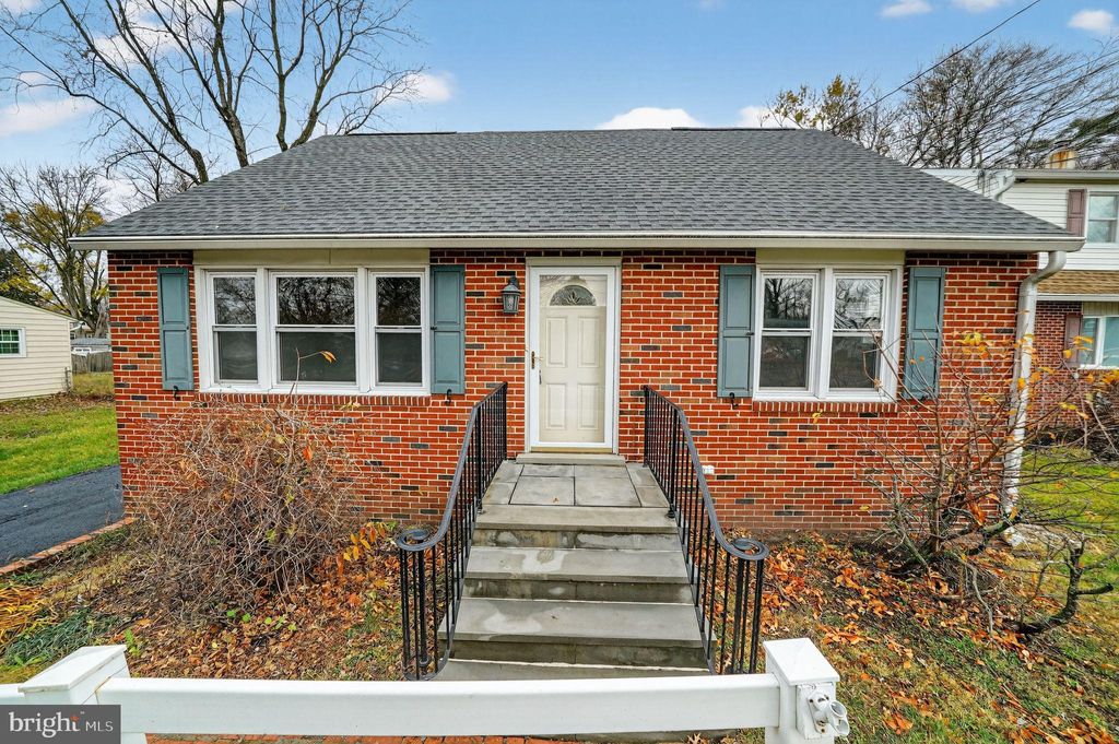 Photo of 315 Fir Street, WARMINSTER, PA 18974 (MLS # PABU2108848)