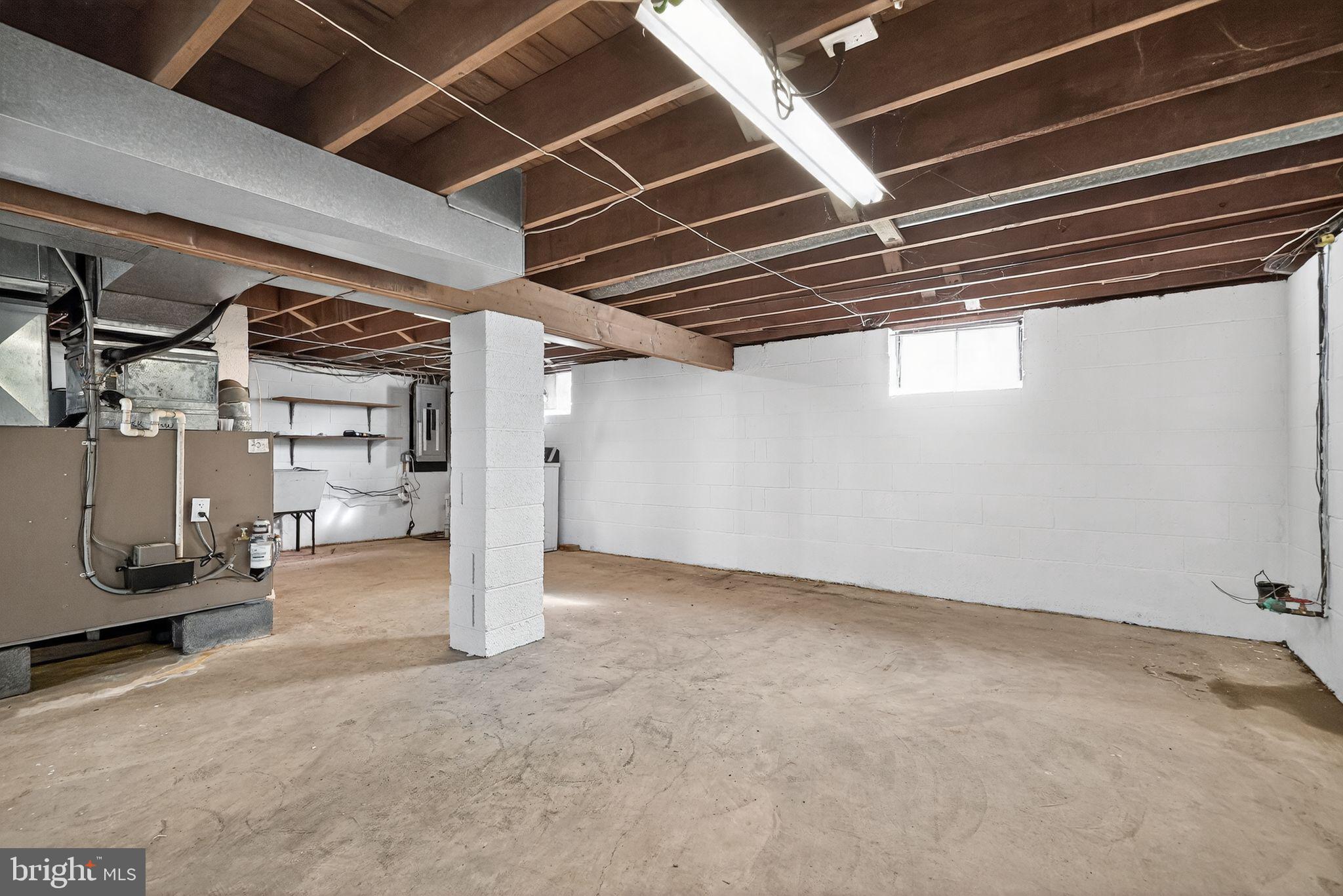 SPEEDWAY - Residential Lease