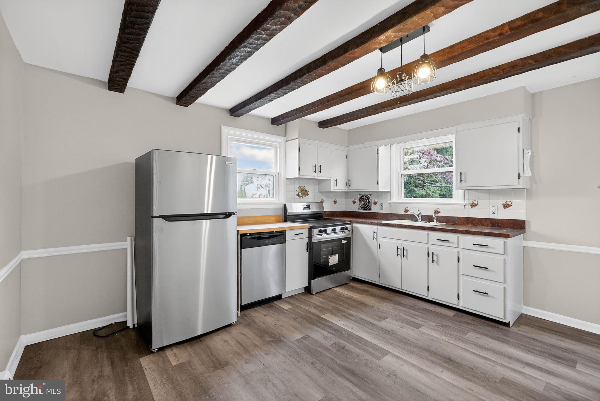 SPEEDWAY - Residential Lease