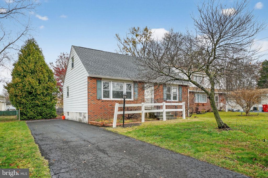 Photo of 315 Fir Street, WARMINSTER, PA 18974 (MLS # PABU2108848)