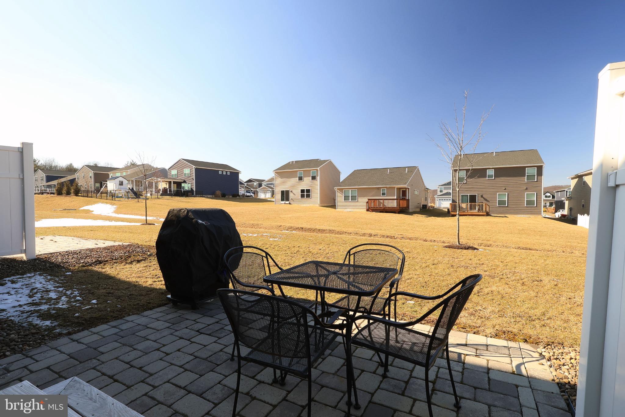 GRAYS POINTE - Residential