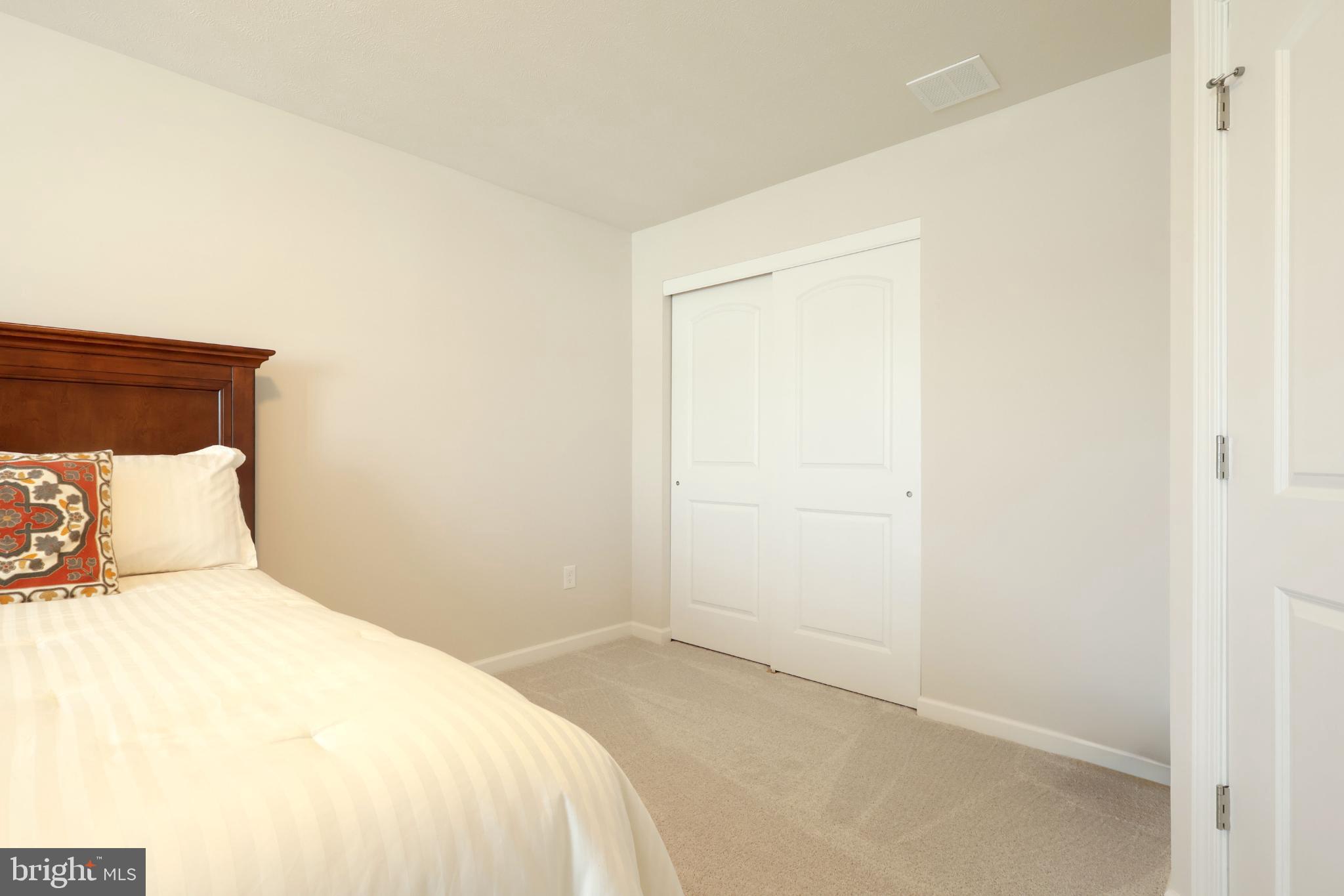 GRAYS POINTE - Residential