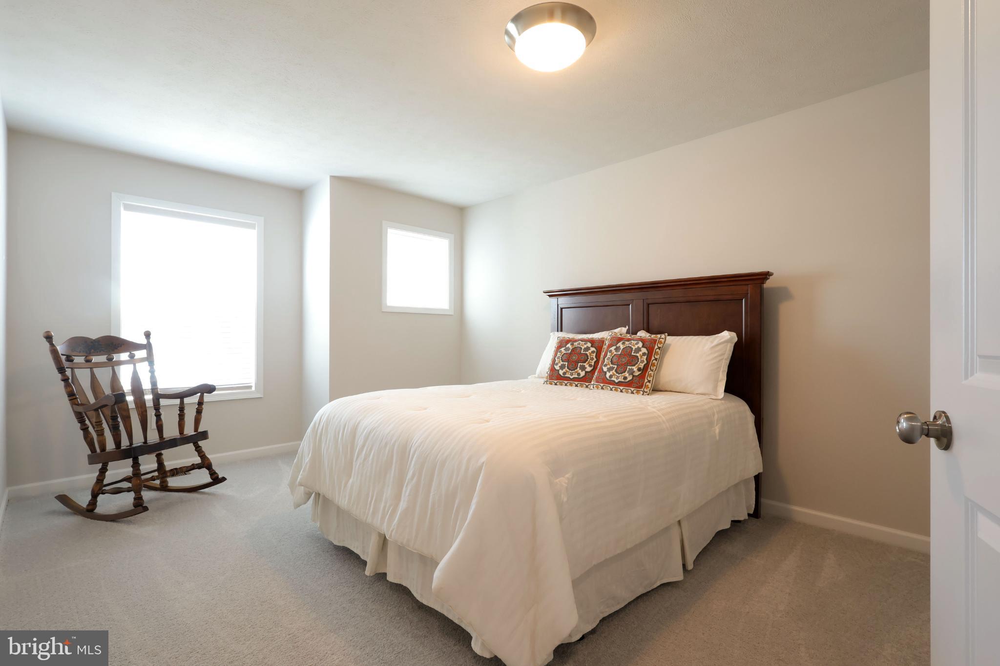 GRAYS POINTE - Residential