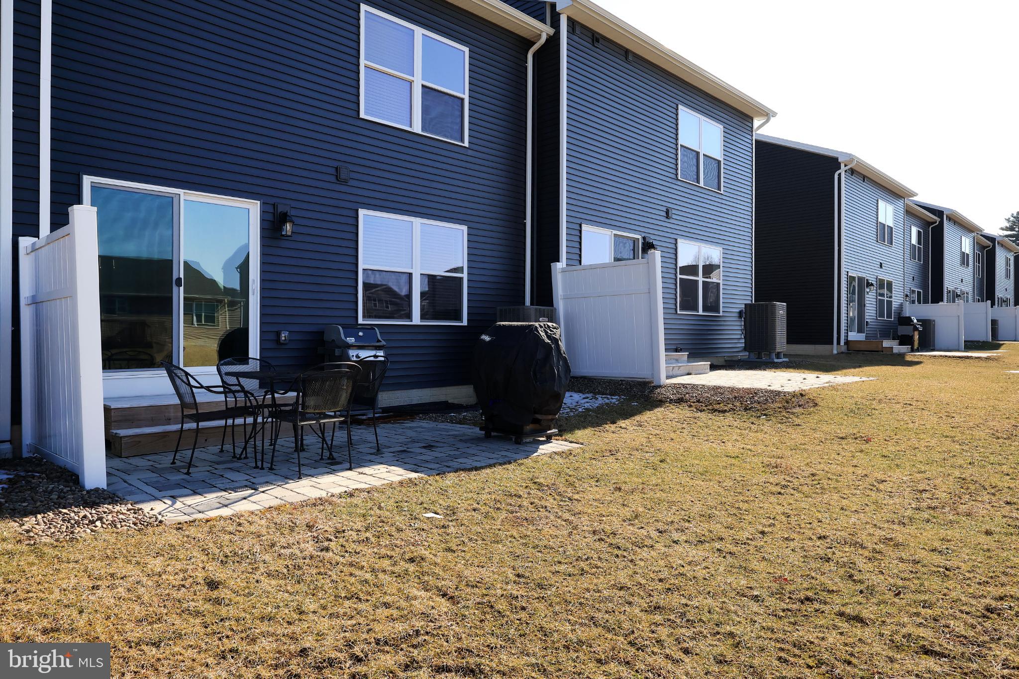 GRAYS POINTE - Residential