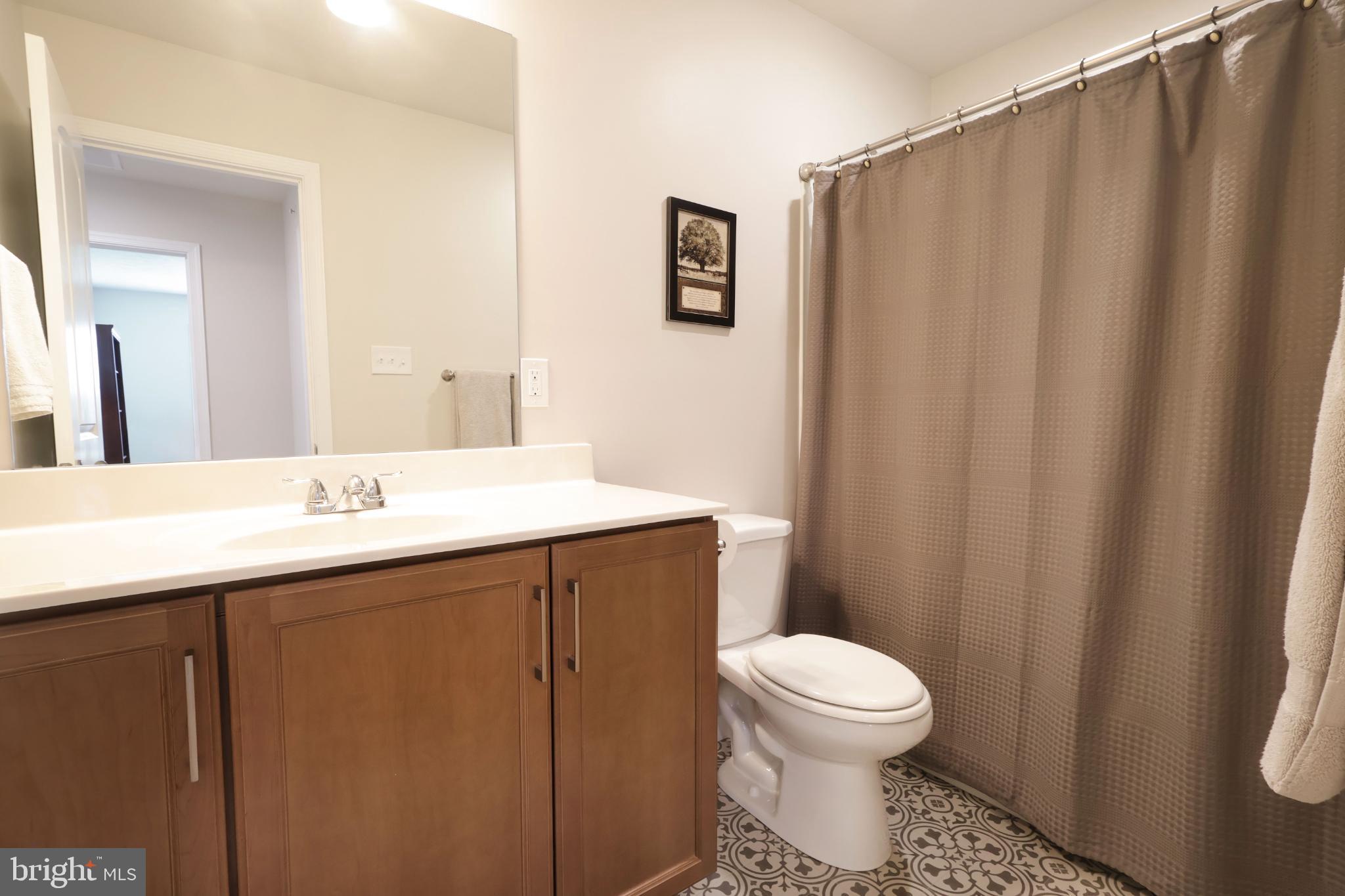 GRAYS POINTE - Residential