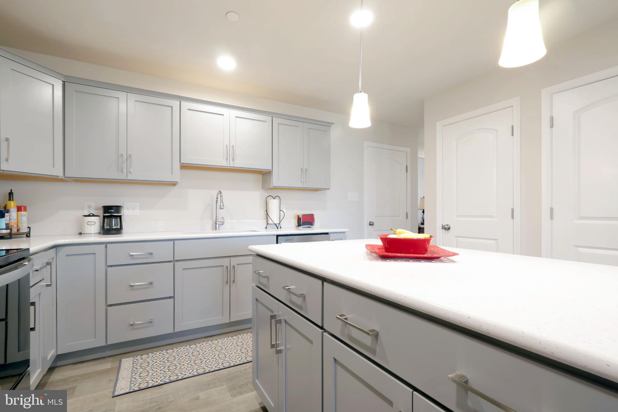 GRAYS POINTE - Residential