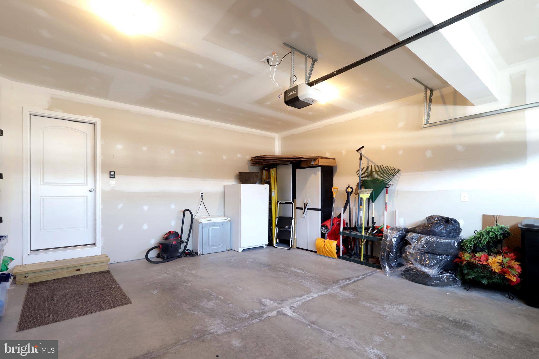 GRAYS POINTE - Residential