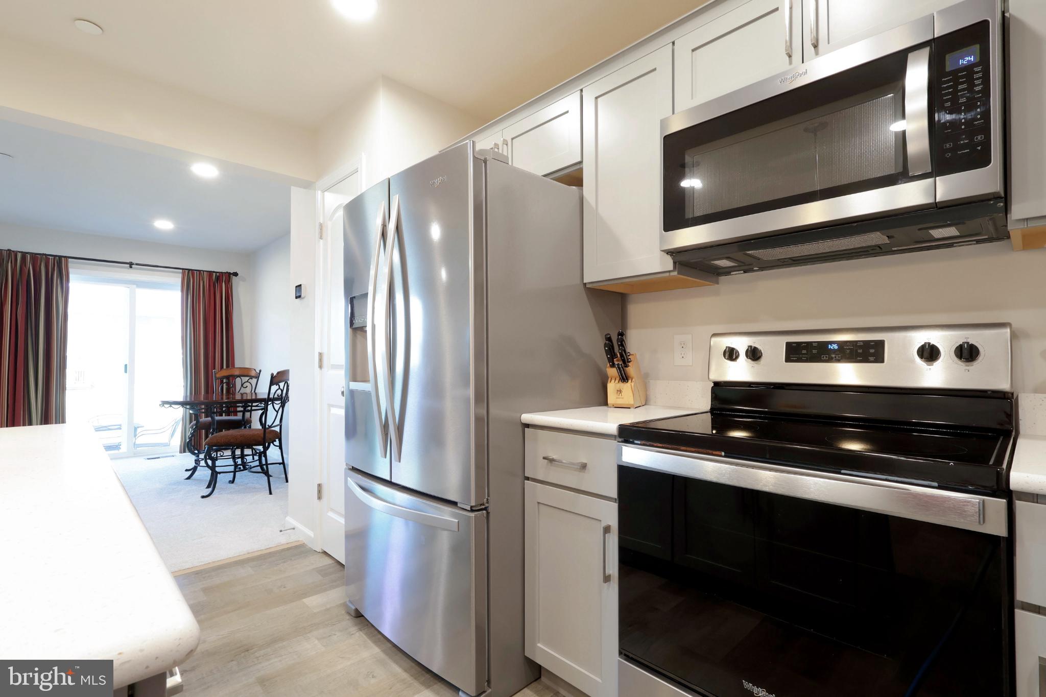 GRAYS POINTE - Residential