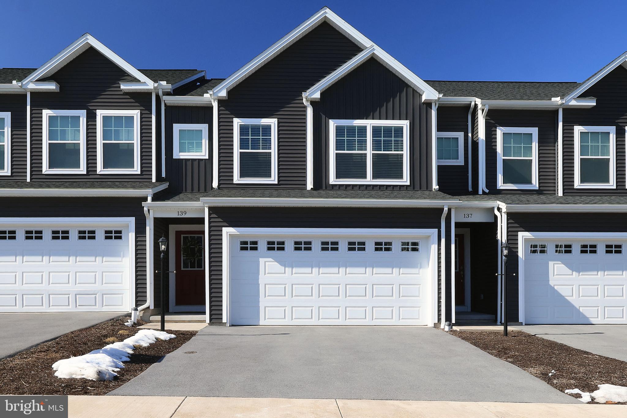 GRAYS POINTE - Residential