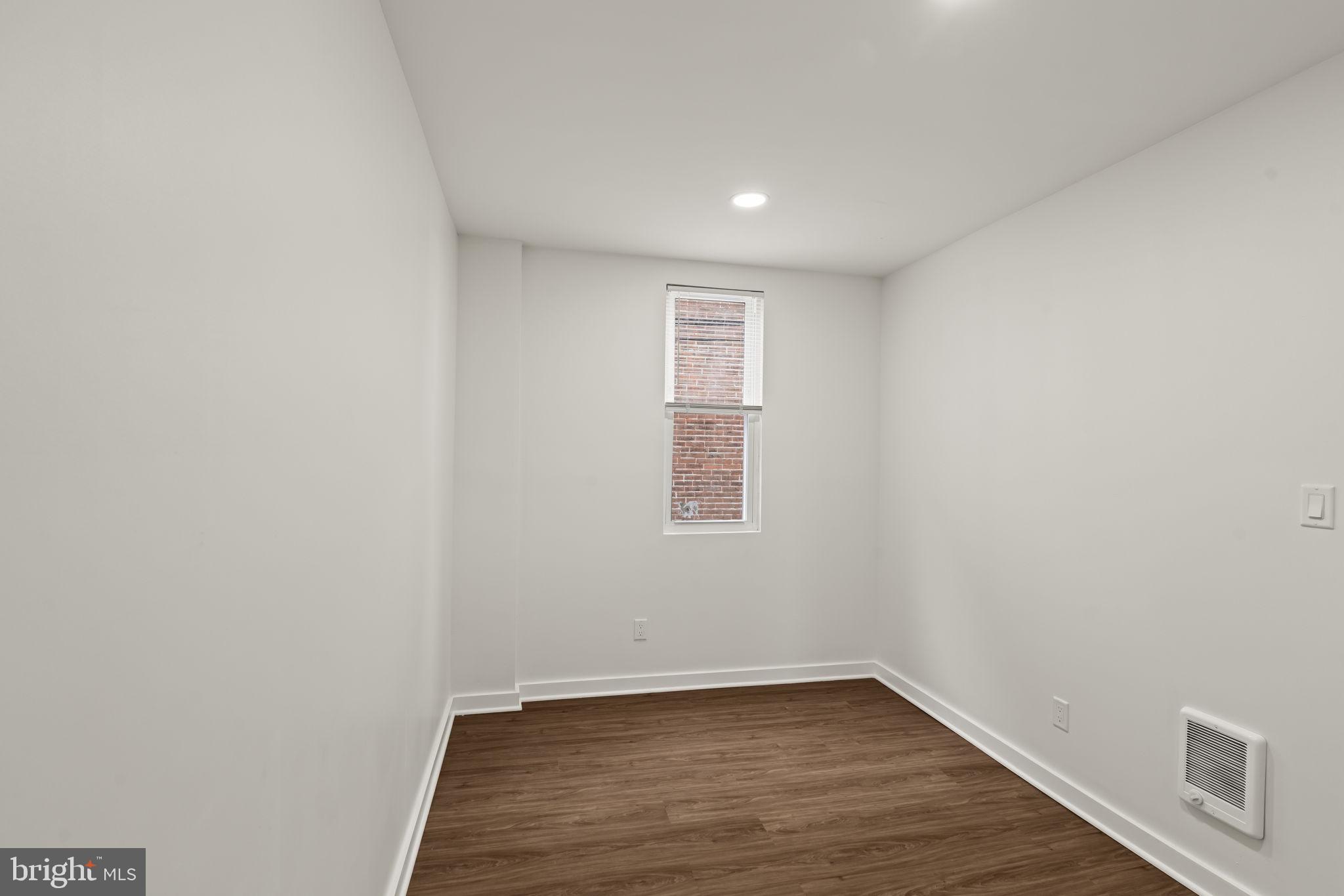 NORTHWOOD - Residential