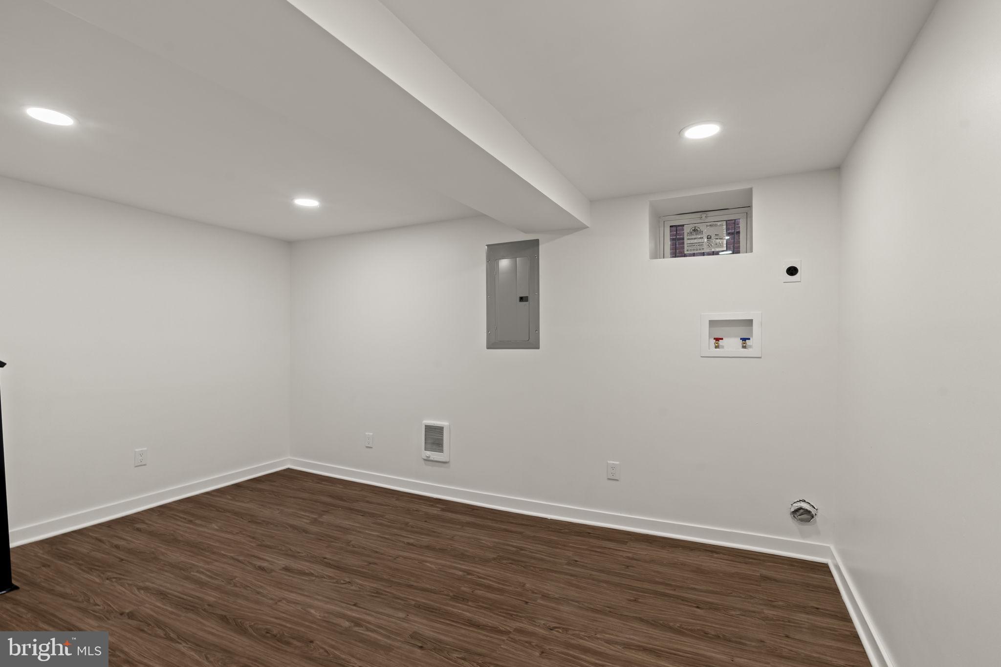 NORTHWOOD - Residential