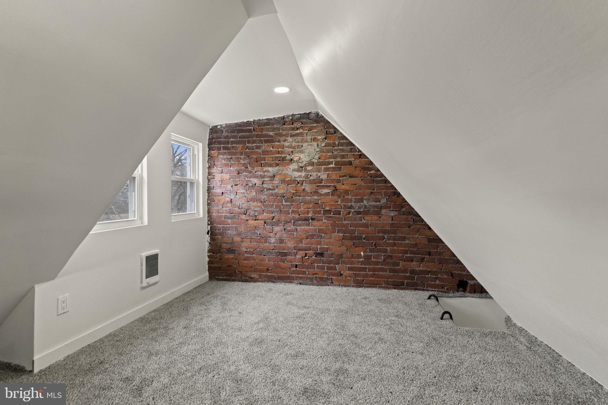 NORTHWOOD - Residential