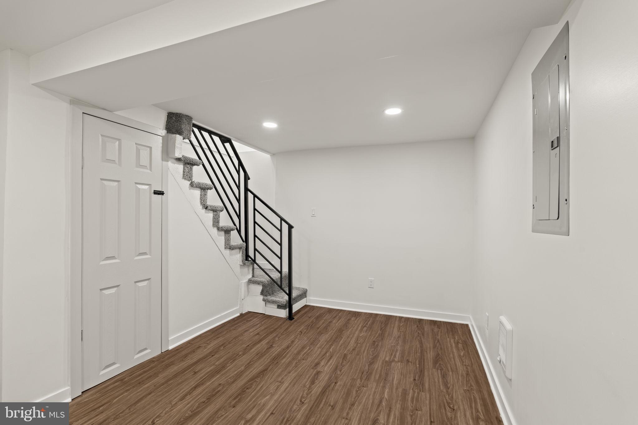 NORTHWOOD - Residential