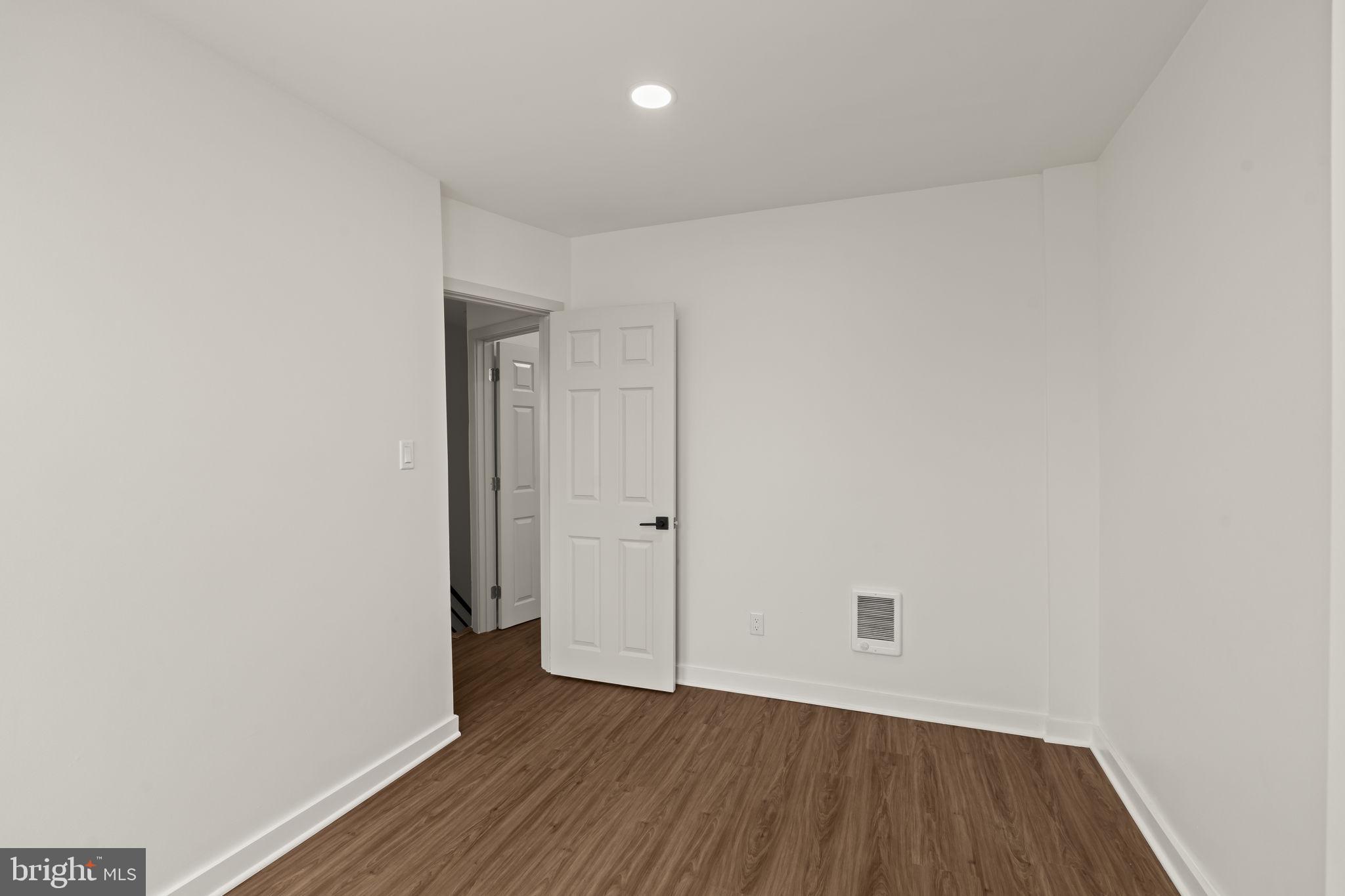 NORTHWOOD - Residential