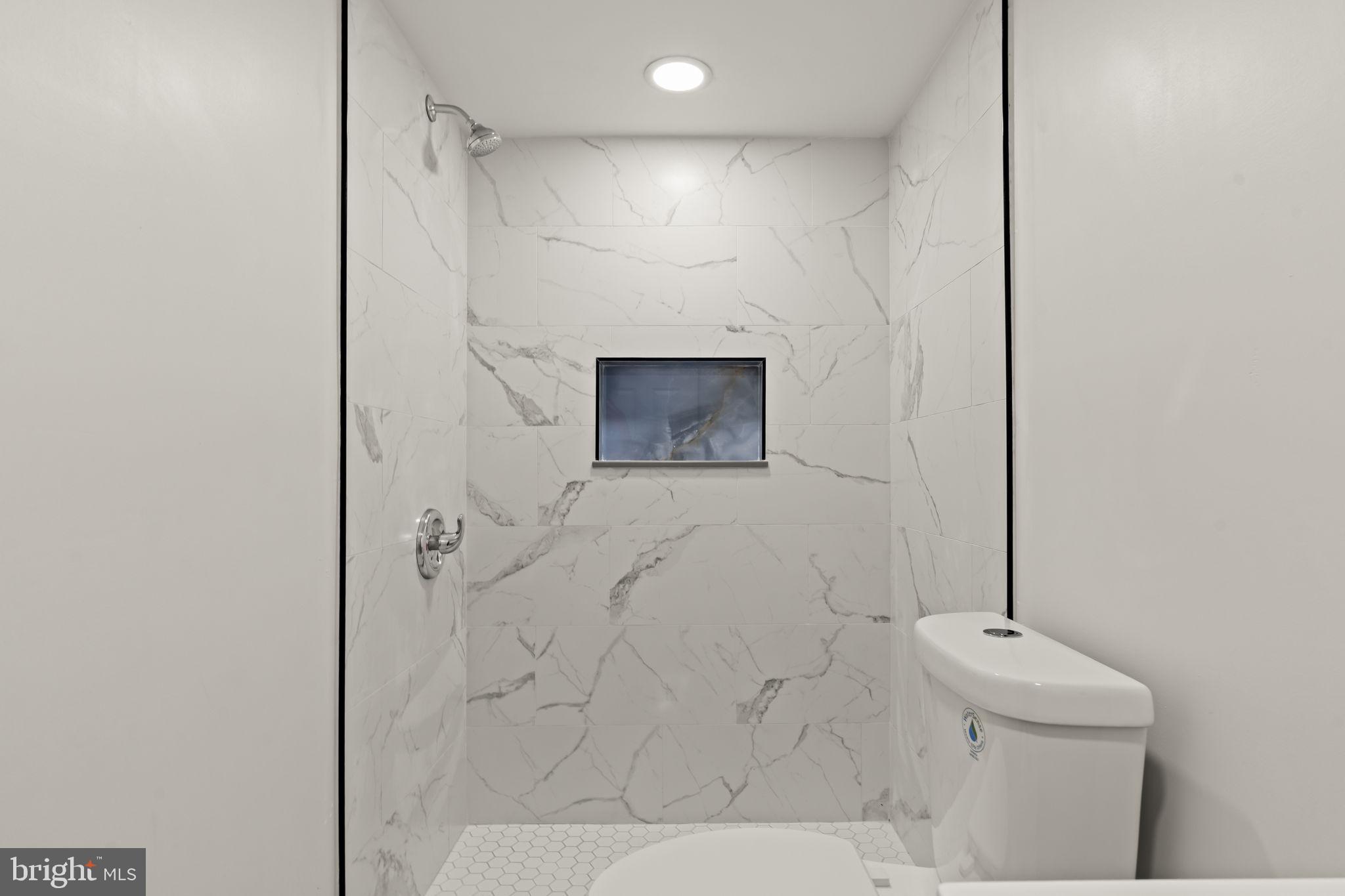 NORTHWOOD - Residential