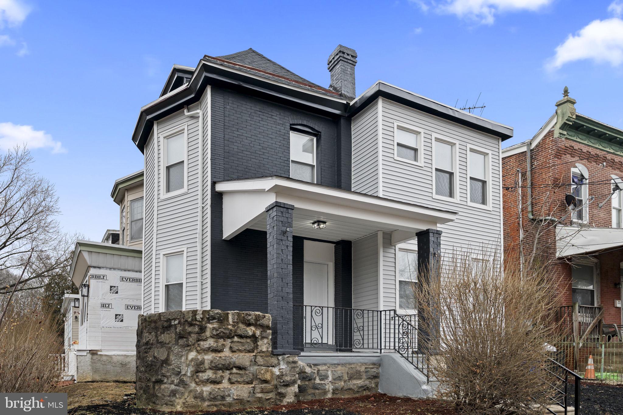 1001 ARROTT STREET 3