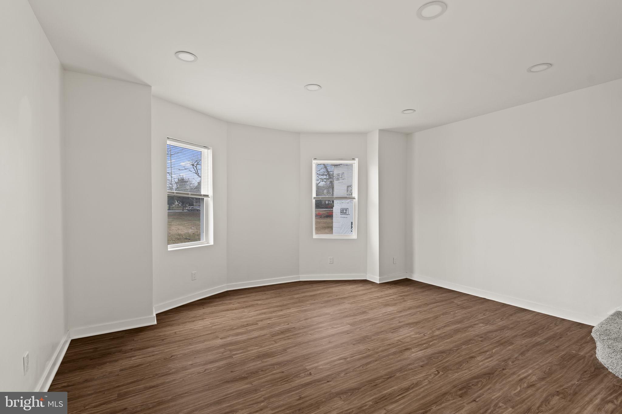 1001 ARROTT STREET 3