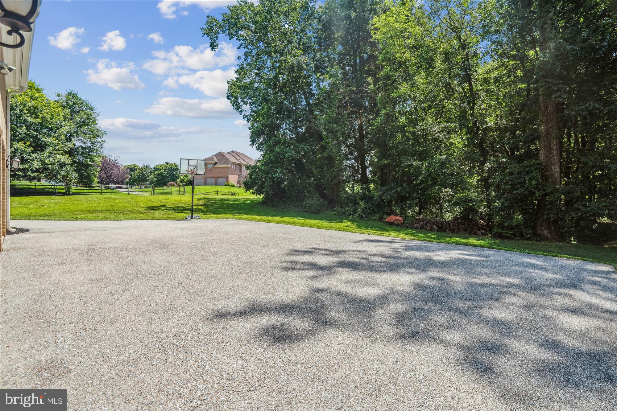 HIGHLAND OVERLOOK - Residential
