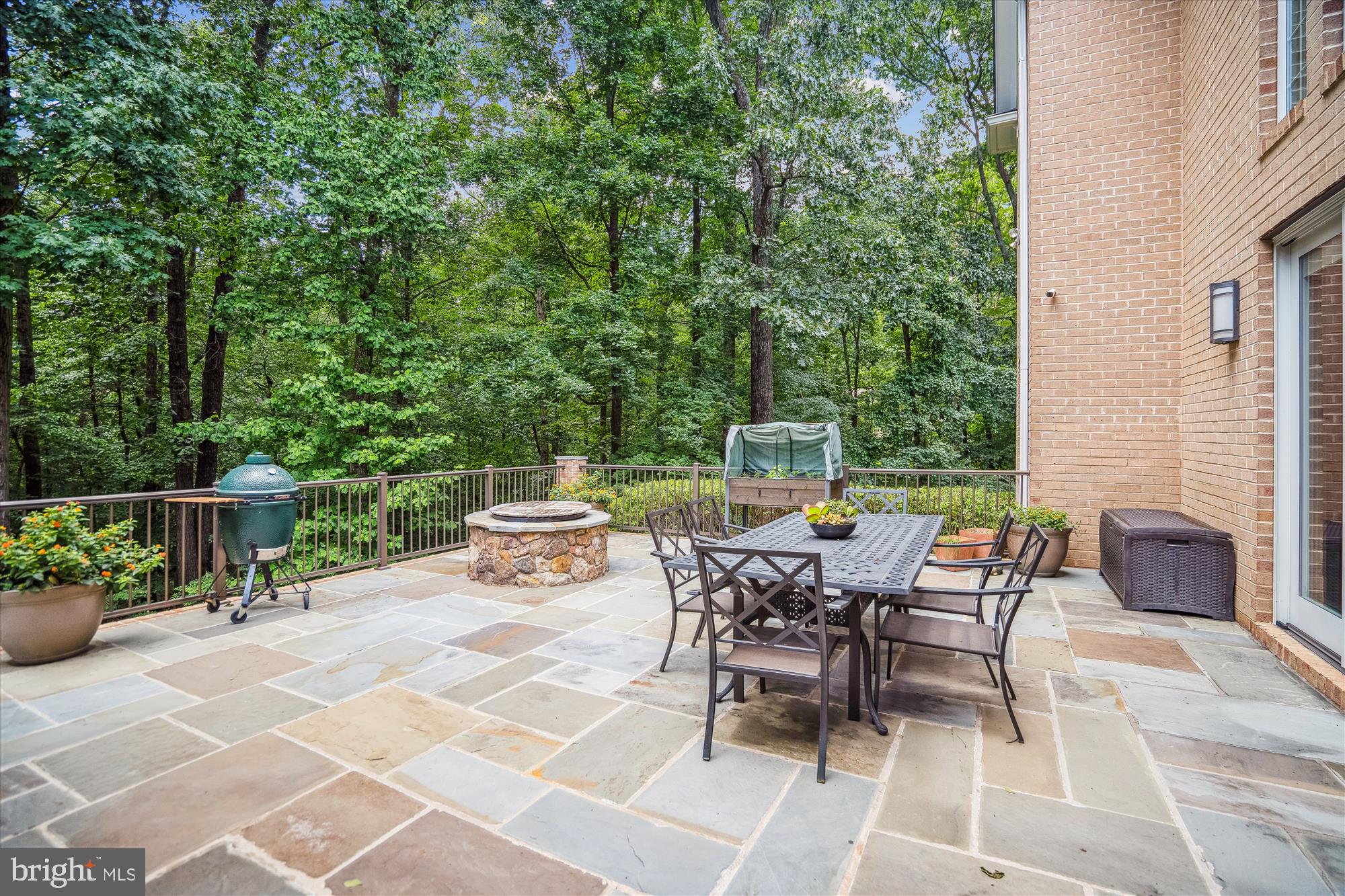 HIGHLAND OVERLOOK - Residential