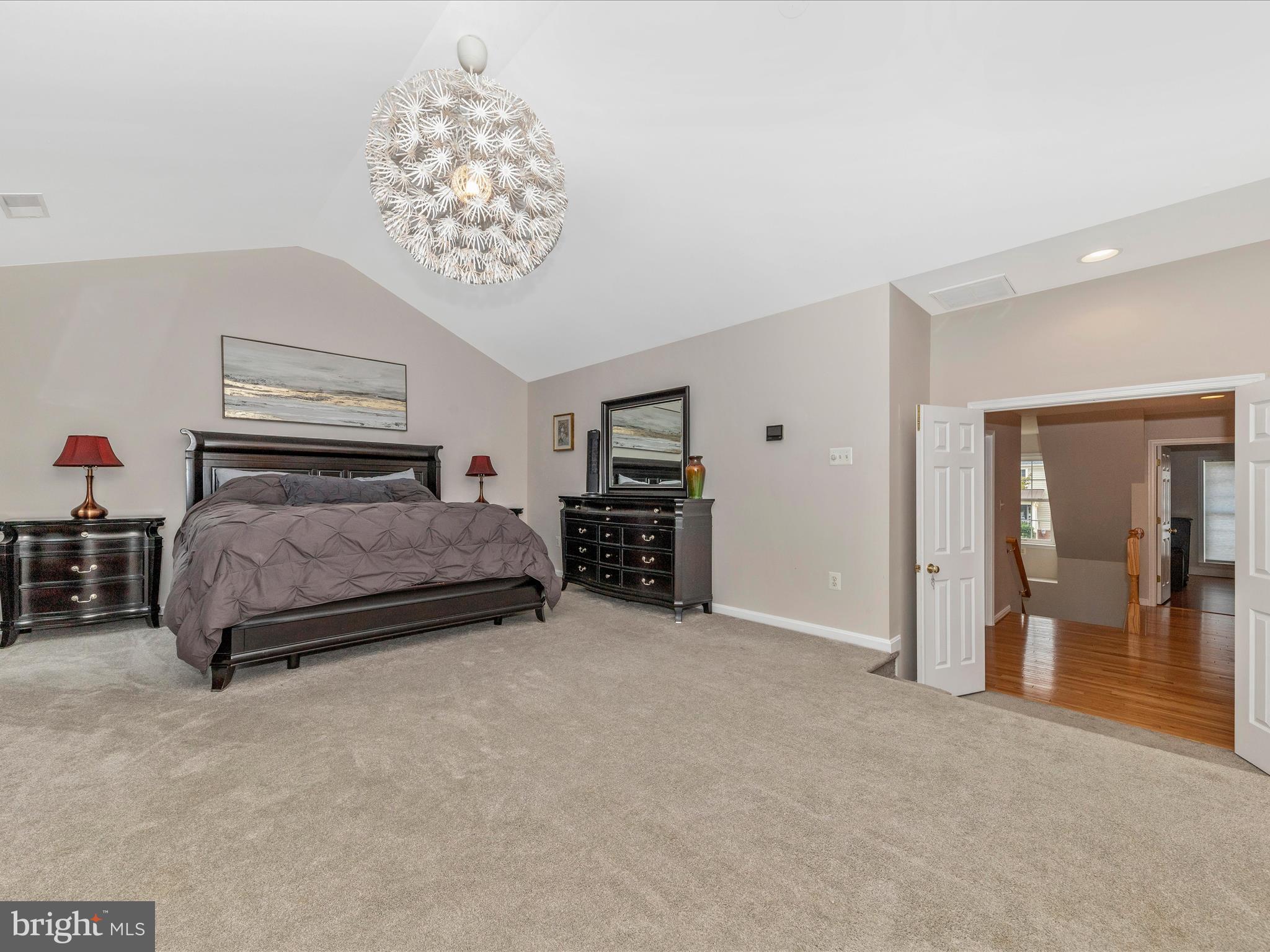 RIDGEVILLE HEIGHTS - Residential