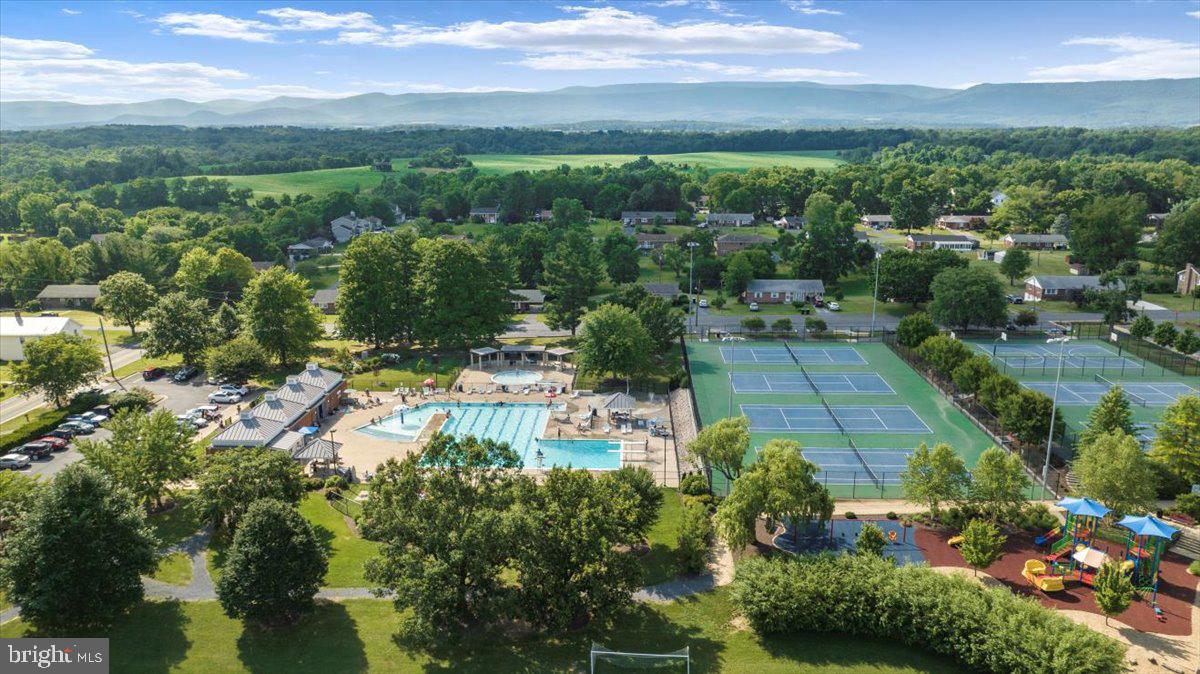 WOODSTOCK ACRES - Residential