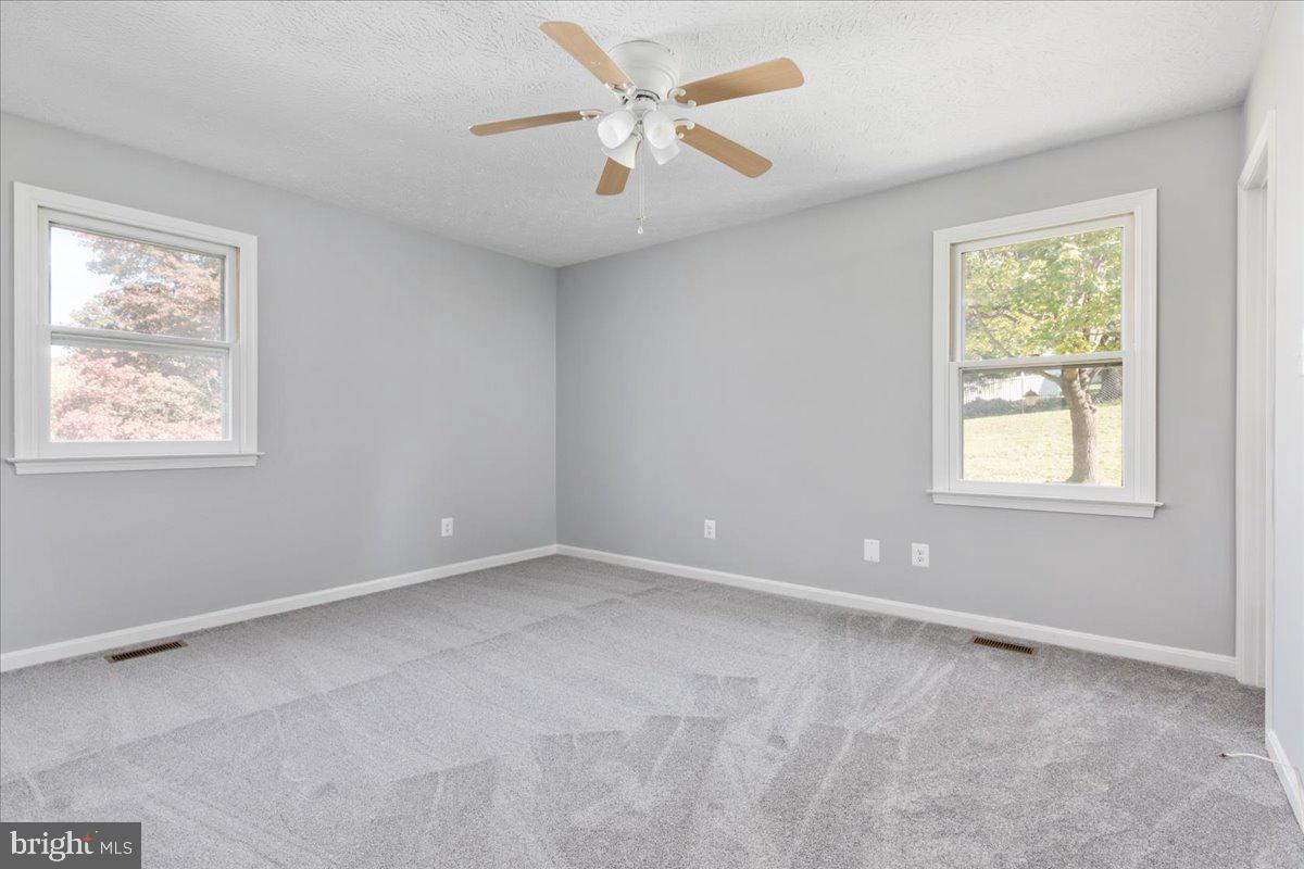 WOODSTOCK ACRES - Residential